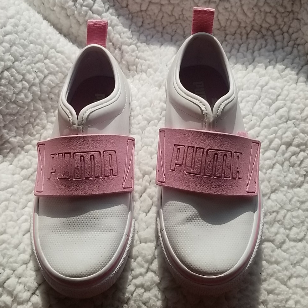 Girl puma shoes